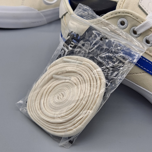 NEW Womens Vans Chima Pro 2 Center Court Classic White Sneaker Shoes 8 & 8.5 - Picture 4 of 8